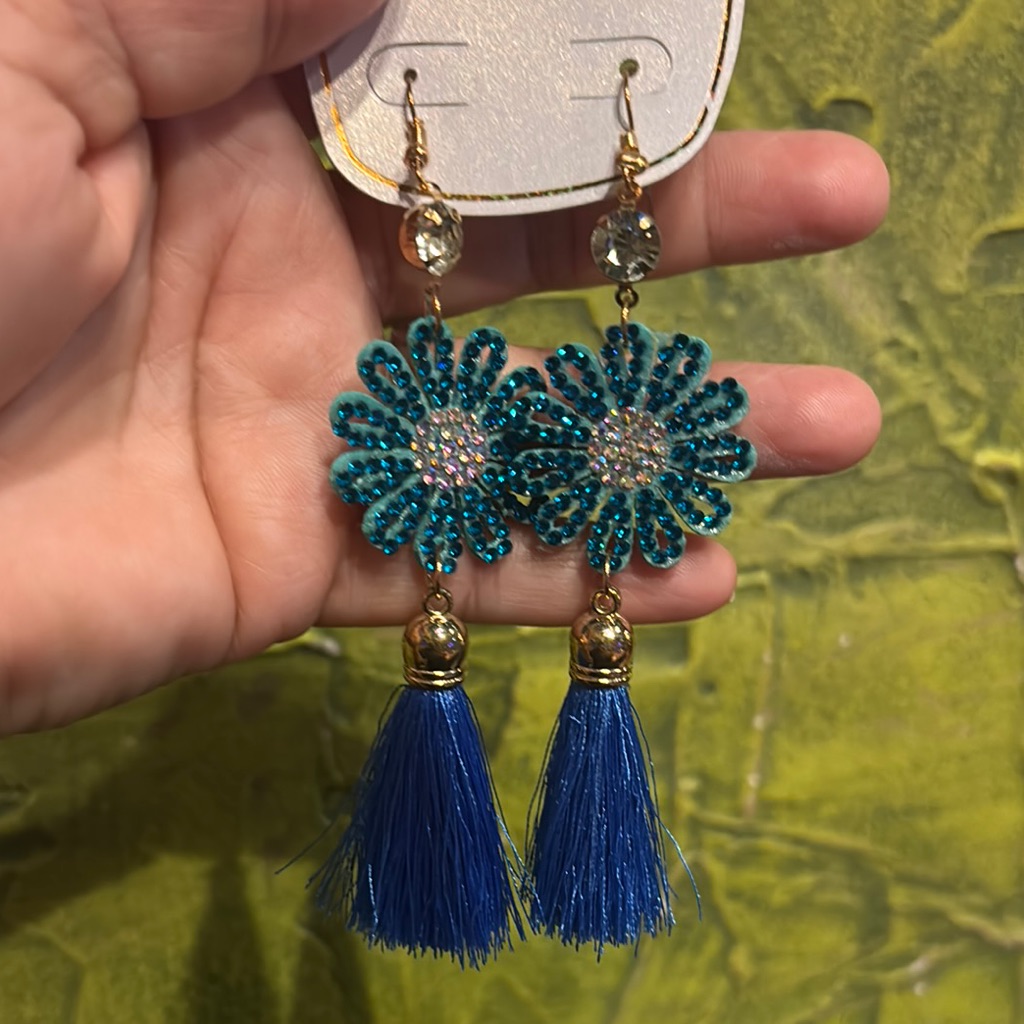 Dazzling Floral Tassel Earrings